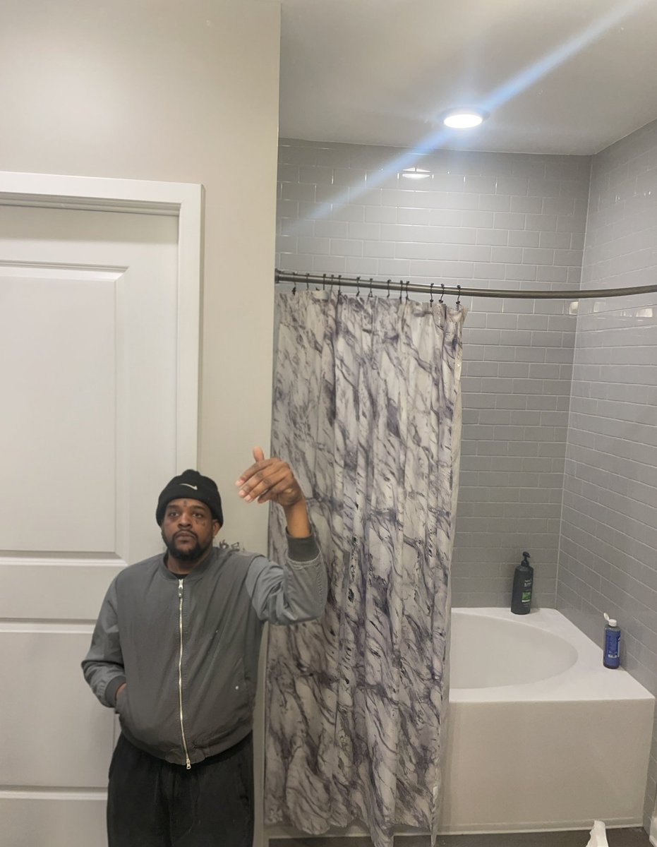 This the original picture, nigga 4'11