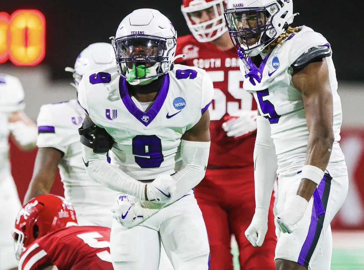 Rylo_Lew's tweet image. #AGTG After a great conversation with @Coach_Sims1 I am blessed to say I’ve received my 6th D1 ⭕️ffer from Tarleton State University @TarletonFB ❗️
@coachjoegordon @CoachDB22 @malikboynton2 @BallCoachHP @sixstarfootball @coachwvde @TFloss32 @dfwskillz @PrepRedzoneTX