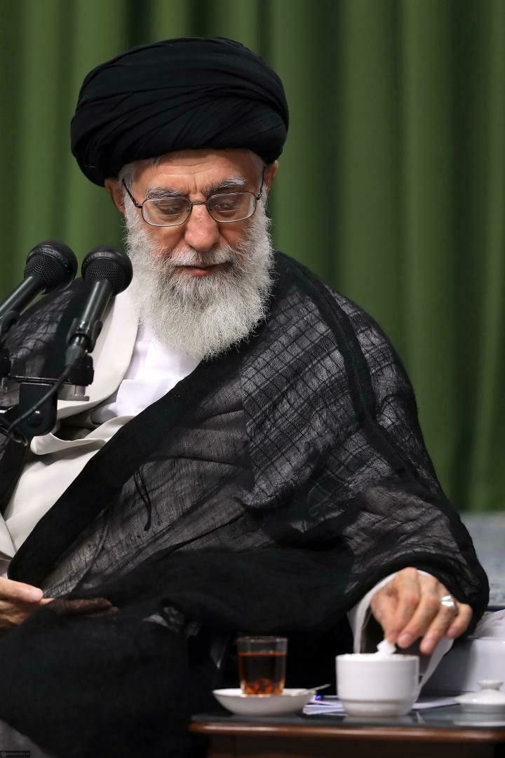 hamiidsadegh's tweet image. آقای ما اگر اراده کند (به حول و قوه الهی)
عمر اسراییل به قدر یک چای خوردن کوتاه خواهد شد
