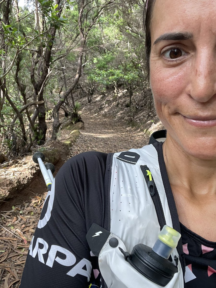 Domingo=32.38k🏃🏽‍♀️‍➡️⛰️para <a href="/KMSxELA/">KMSxELA</a> Una semana sin ganas pero con disciplina, constancia y eligiendo las zapatillas antes que cualquier otra cosa-excusa. 🙌🏽  A veces ese es el secreto, hacerlo, aunque sea sin ganas. Eso sí, a la vuelta me traigo siempre una sonrisa 😊🍀