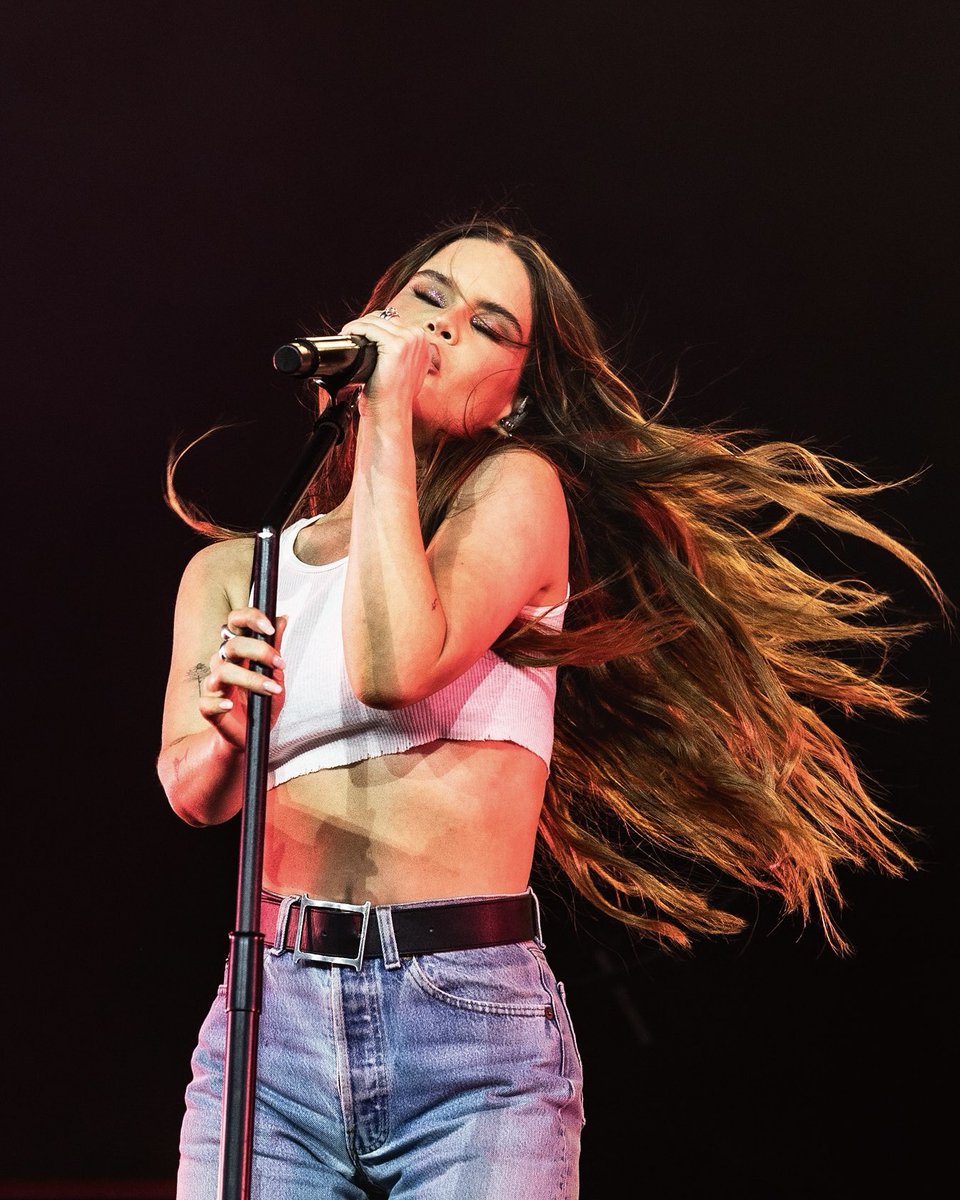 MarenMorris's tweet image. merci, calgary & quèbec! only a couple weeks till The Dreamsicle Tour commences 🍊🍦