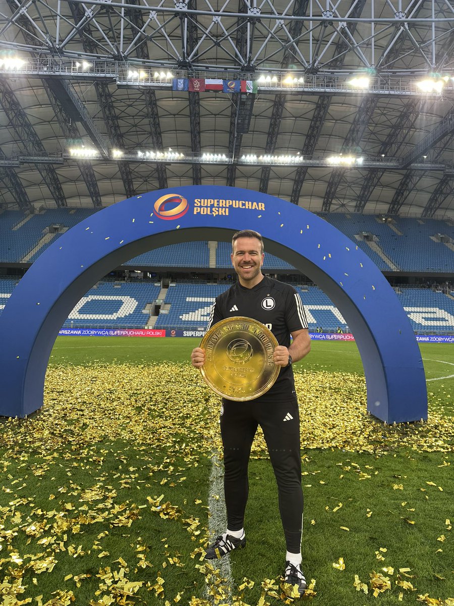 Sebalopezbascon's tweet image. @LegiaWarszawa 🏆 🔴⚪️🟢