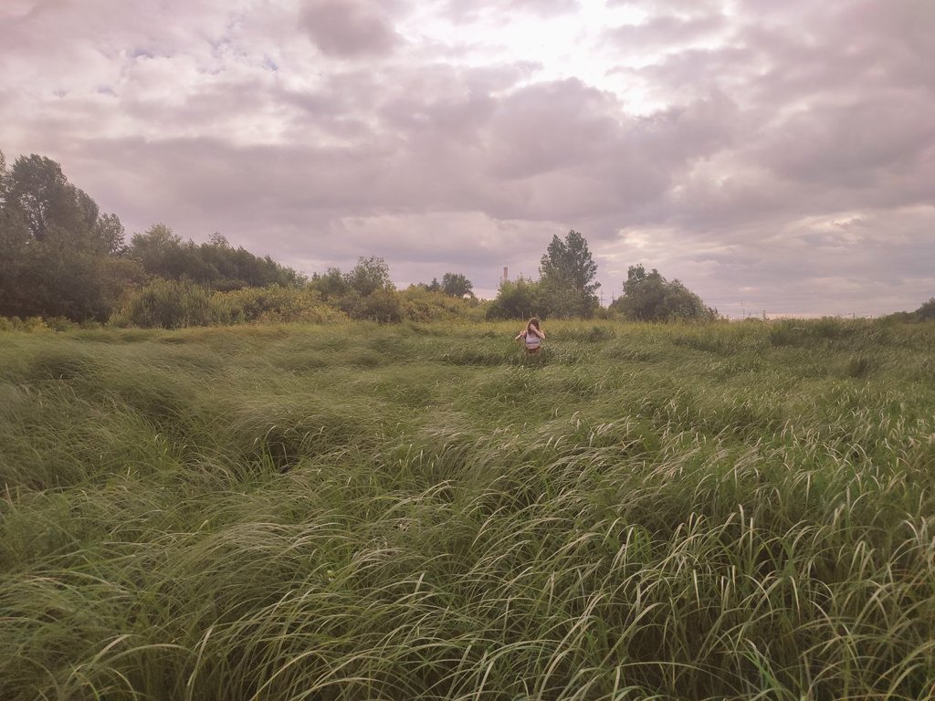 UHHHHH I'm not really into posting lifestyle content on social media, but I recently went to a very cool place, far enough away from my home, and I got this slightly funny photo.