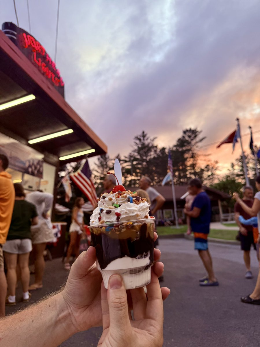 ErinMMaguire's tweet image. When people say ‘get me to God’s country,’ they’re talking about New York — whether they know it or not.
The Adirondacks aren’t just beautiful.
They’re where families get grounded, generations reconnect, and New Yorkers like my family remember exactly who we are.