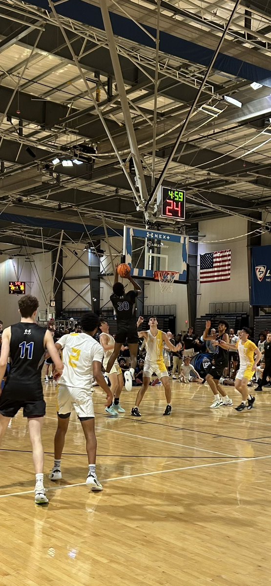 Compelling non-league game between <a href="/MiddlesexMagic/">Middlesex Magic</a> 17u and <a href="/RiseCircuit/">UA Rise Circuit</a> powerhouse <a href="/tlbanational/">TLBA</a>. <a href="/theisaacellis/">isaac ellis</a> a standout for TLBA w/ 23p in their 62-57 W. Proper HM point guard. Chinedu Okpara 13p (floats, drives, mids) ++ boards. Magic undefeated vs <a href="/UANextBHoops/">Boys UAA</a> (6-0).