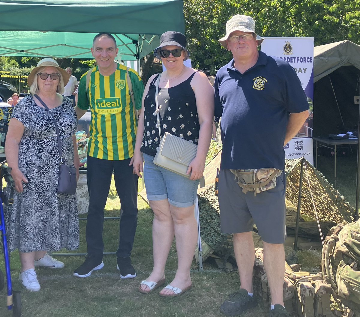 Myself and my colleagues Councillor Liz Giles and Councillor Terry Fitzgerald were at Wednesbury Carnival yesterday (Terry is also one of the organisers of the carnival) along with the Deputy Mayor Elaine Giles
#workingallyearroundnotjustatelectiontime