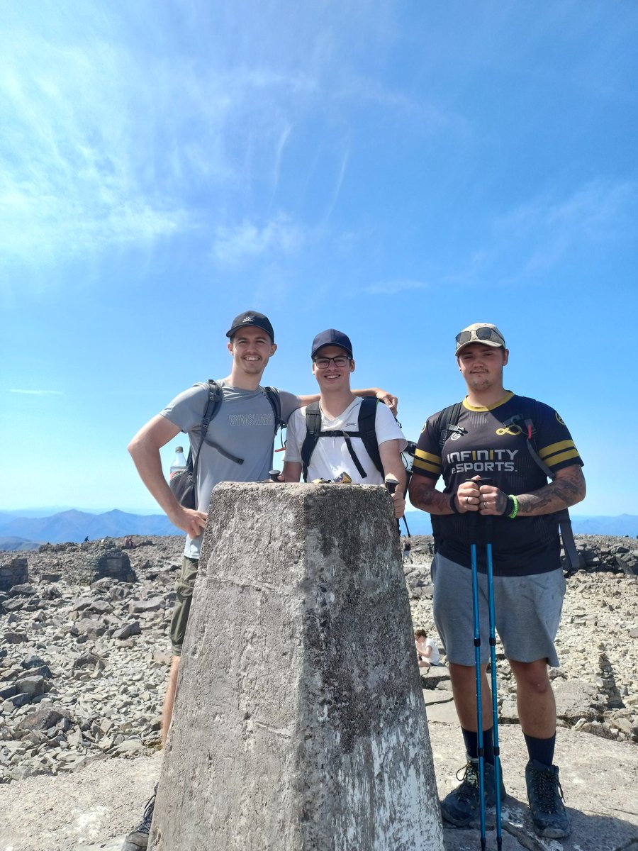 We made it to the top! Ben Nevis Summit 1345 m, raising money for  Cancer Research UK and Macmillan Cancer Support. Please donate here if you would like to support our cause: justgiving.com/crowdfunding/b…
