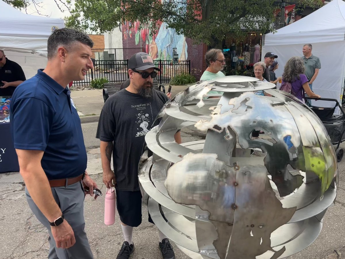 RepTomBarrett's tweet image. On Friday, I had a great time at the 15th annual Scrap Fest in Lansing’s Old Town neighborhood. It was awesome to see so many talented people from our community showing off and selling their impressive artwork made from repurposed and transformed scrap metal.
The creative spirit…
