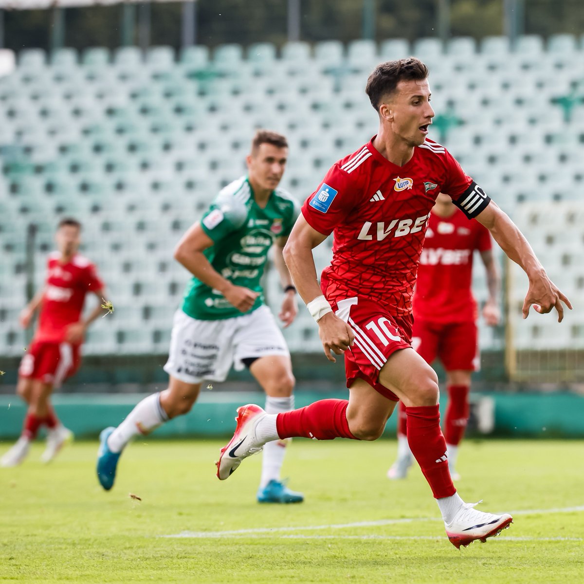 Potwierdzamy zakończenie ostatniego weekendu w sparingowym wydaniu 🤭

---   
Karnet sezon 2025/2026 lub pakiet Hat-trick musi być Twój 👉 BILETY.LECHIA.PL