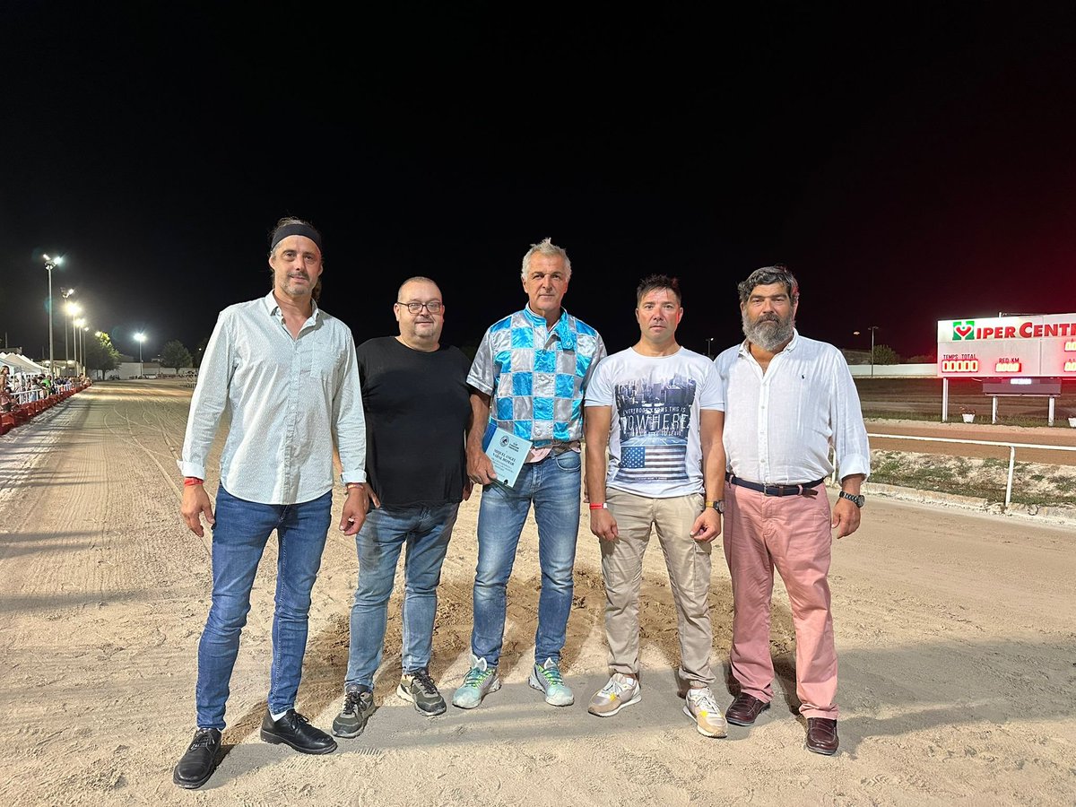 🏆Carrera de tándem en el Hipódromo de Manacor con invitados de lujo y la mejor compañía, la de mis compañeros de VOX Manacor💚
