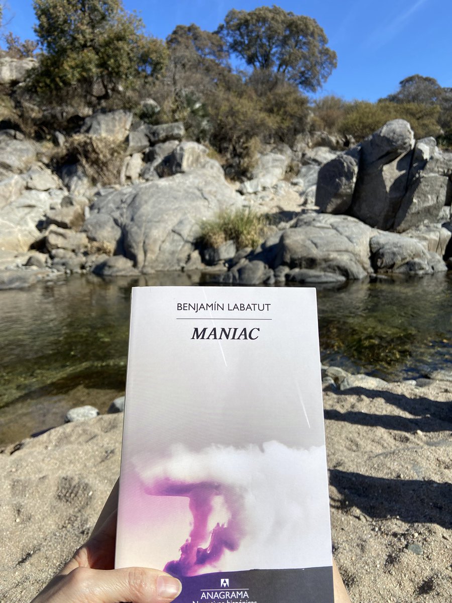 LucilaRobredo's tweet image. Fascinante todo lo que cuenta, tanto de la ciencia en relación a las armas de destrucción masiva, como de la inteligencia artificial y sus creadores humanos. Lo novela de manera que sea ameno y fácil de leer. Y te deja lleno de preguntas. Yo me lo devoré.