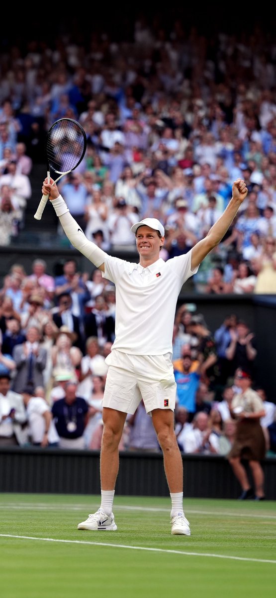 TennisWPHQ's tweet image. 🇮🇹 Jannik Sinner | #Wimbledon 2025 Final | Tennis Wallpapers 📱
@janniksin | #ATP