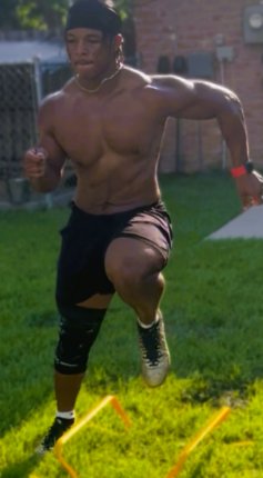 JLH_RB5's tweet image. D (225) work to eat! #WeComing #DunhamFB #KeepApplyingPressure #TheBayouBackBreaker @Youngbullz22 @tonythomasCFB @recruittheboot @LAvsAllYall @SATCOM76
Sr. season loading ... 🔥🐯