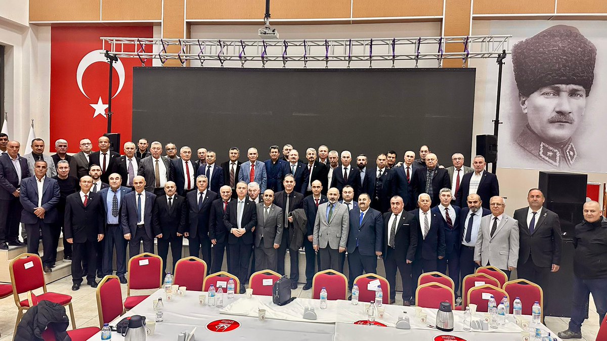 Devlet büyüklerimize soruyoruz:  
Bir #UzmanÇavuş hangi teminatla göreve başlar?  
📢 Kıdemleri rütbeden sayılmıyor, yıllar boyu tecrübe neden yok sayılıyor?  
📢 Çalışma yönetmeliği yoksa, görev standardı neye göre belirleniyor?  
📢 Nöbet yönetmeliği yoksa, insan üstü yük hangi