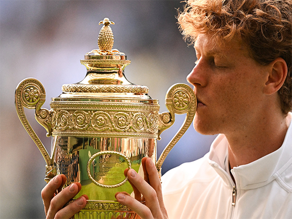 Sinner avenges French Open heartbreak, beats Alcaraz to capture maiden Wimbledon title

Read <a href="/ANI/">ANI</a> Story | aninews.in/news/sports/te…
#CarlosAlcaraz #Wimbledon #JannikSinner