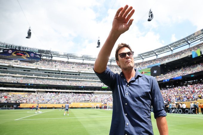 fersenini_'s tweet image. El aura de Tom Brady vestido de azul aumenta en niveles imposibles de medir.
El mejor de la historia.