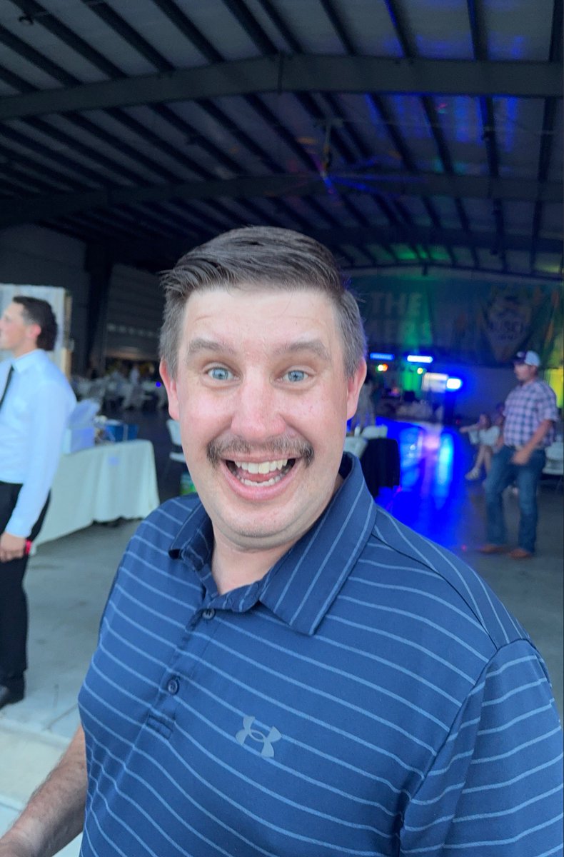 djacktracker's tweet image. What a weekend...#ourguy had quite the time. Dancing, drinking, driving it down the fairway....the all-around specimen... #tomselleck #buschlight