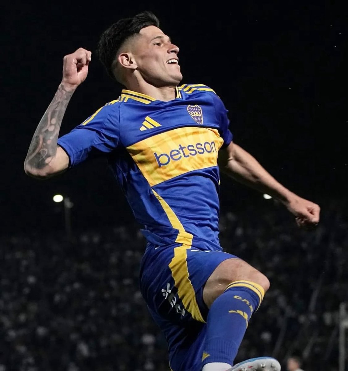 Otro partido con 0 minutos de Brian Aguirre en Boca. Nos obnubilamos con Cetré y al caerse no suena absolutamente nadie. Entiendo la gestión Arezo, pero el puesto que más falla sigue sin sonar NADIE. Lo quiere Diego, que más esperan?