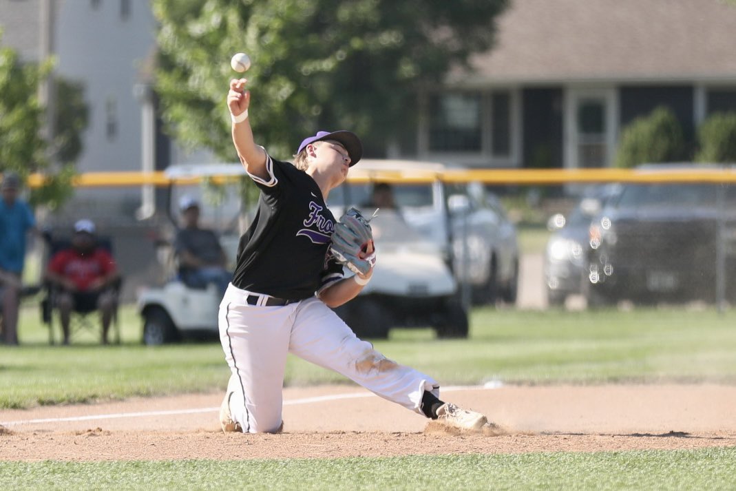 A few pictures of the <a href="/Lakefield_Frogs/">Lakefield Frogs</a> today.
