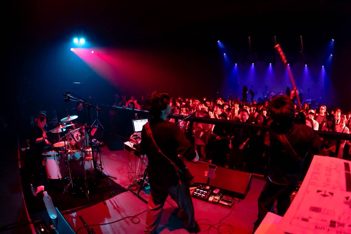 JunIzawa 井澤惇 LITE (@bass138) on Twitter photo 一年ぶりの仙台PIT。いつも呼んでくれてありがとう。投げ銭制という実験的なイベントを運営するのは難しいかもしれないけど、それでも直向きに実行し続けてるHello Indieに敬意を。
photo by <a href="/you_camera26/">yфu camera</a> 一年ぶりの仙台PIT。いつも呼んでくれてありがとう。投げ銭制という実験的なイベントを運営するのは難しいかもしれないけど、それでも直向きに実行し続けてるHello Indieに敬意を。
photo by <a href="/you_camera26/">yфu camera</a>
