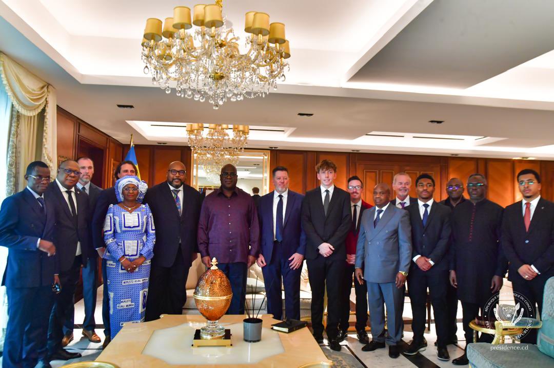 laplumesacree's tweet photo. Solidarité internationale et diplomatie spirituelle : Nathalie-@AzizaMunana  aux côtés du Bureau de la foi du Président Trump chez le Président Tshisekedi. @Presidence_RDC https://t.co/HM6XKTINNo