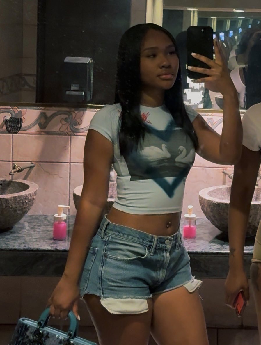 skyecashae's tweet image. 