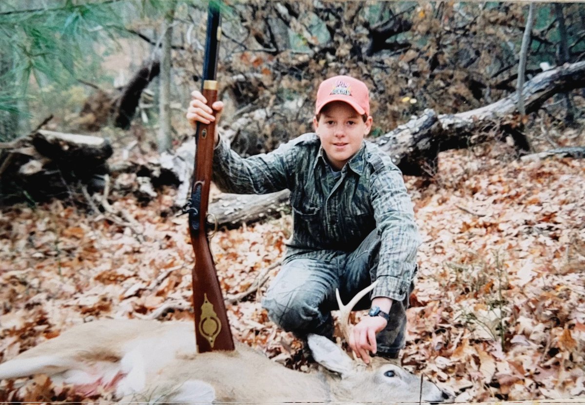 longhunter09's tweet image. I remember being 13. Cold opening morning under an oak on North Mountain, sun rising across the Valley. 1st time muzzleloader hunting and hunting the mountain alone. Hawken as big as I was, resting across my lap. Leaves crunch up the ridge. Flash of antler in the brush. Get ready