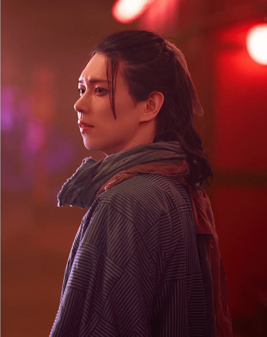 Immersive_Fort's tweet image. 深い愛を目の当たりにし、余韻が終わらない。
「江戸花魁奇譚」登場人物紹介
■#7 次郎吉(じろきち)■
夕紫花魁の幼馴染。花街に潜み、いつも遠くから夕紫花魁を見守っている。はぎれ布で作られた青い着物で、どこに住んでいるのか不明。
#イマーシブフォート東京 #江戸花魁奇譚…