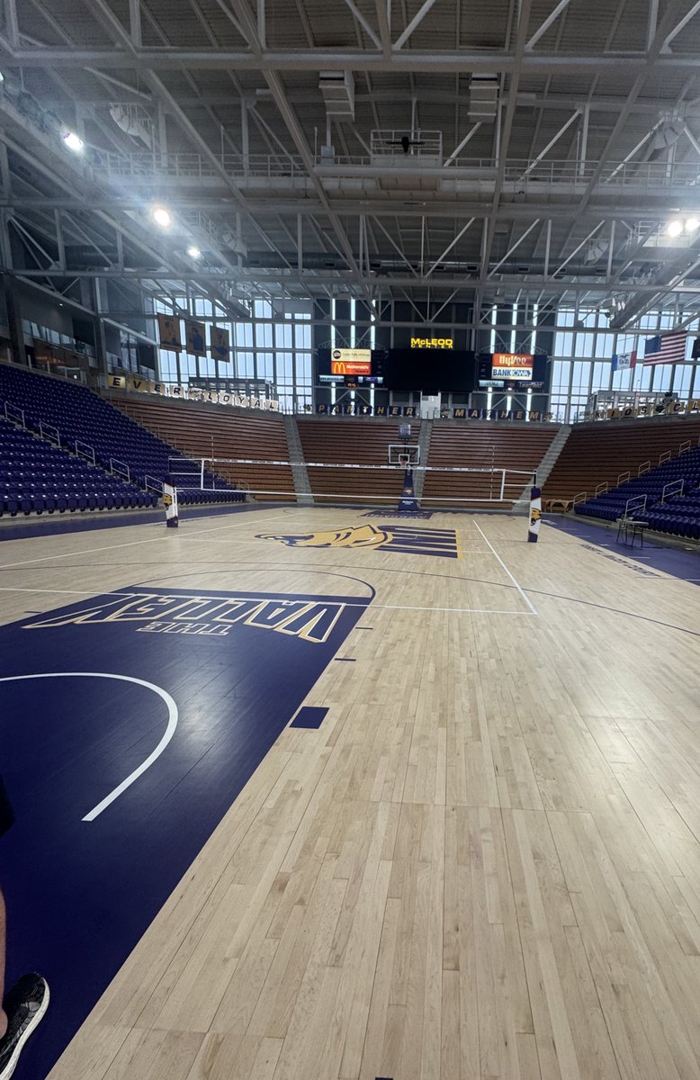 bailey_simp10's tweet photo. Had the best time at the @UNIVolleyball camp! Love learning from @coachjasonallen, Coach Bobbi, Coach Kim &amp; Coach Bolte. Let’s go Panthers! https://t.co/L8FZ3ebCzh