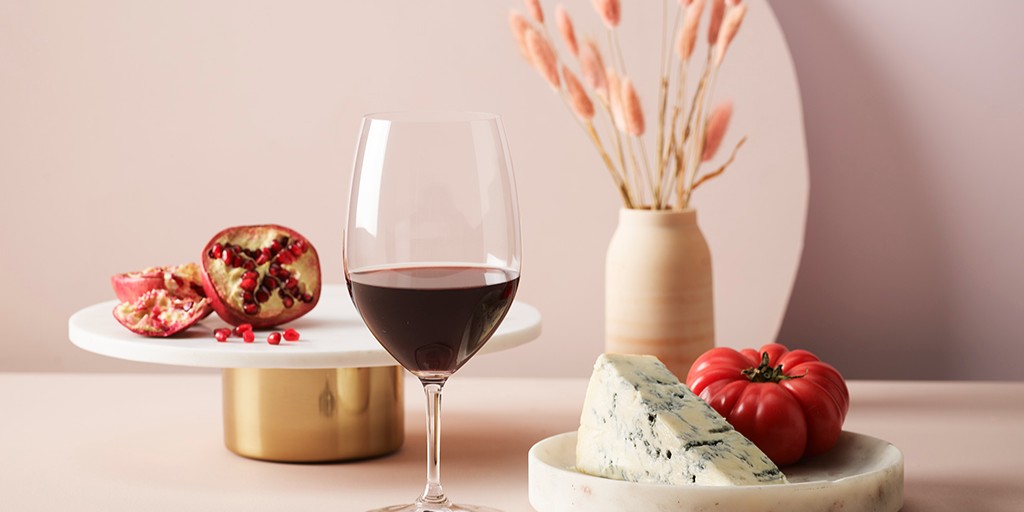 Distinguished by its bright, spicy flavours and elegant texture, you’ll instantly appreciate the intense varietal distinctiveness of NZ Syrah. Syrah has a long history in NZ, dating back to the mid-1800s.

Learn more about NZ Syrah here bit.ly/418WE3B

#nzwine