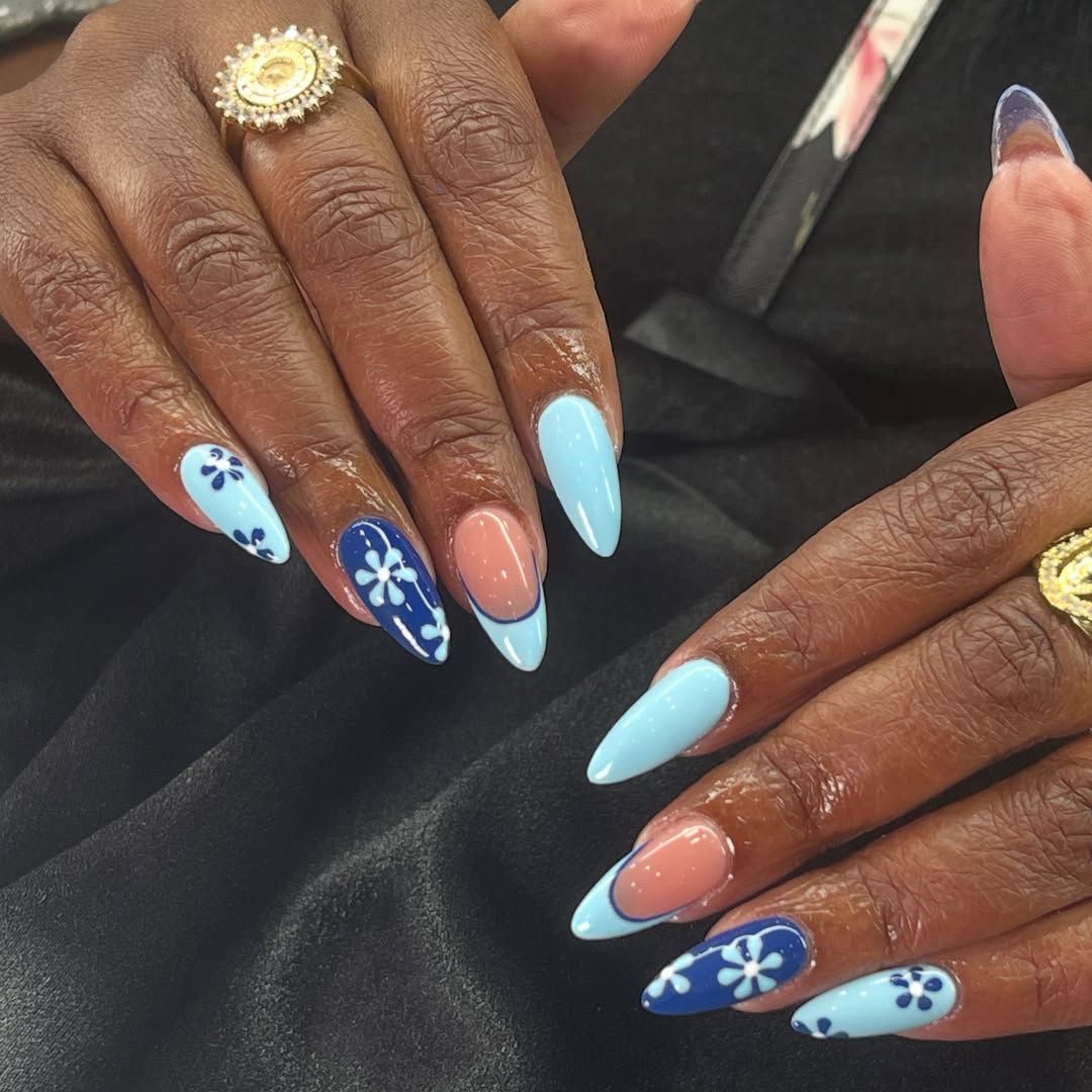 bellevanail's tweet image. Nails done by Jessi 🦋🌸

Book your appointment:
📍 2200 W University, Denton, TX 76201
📞 (940) 514-1808
#nailgelpolish #nailscare #artificialnails #nailsdesigns #manicuretop #manicureprofissional #yellownails #nailschool #nailarttutorial #classynails #nailsgelpolih