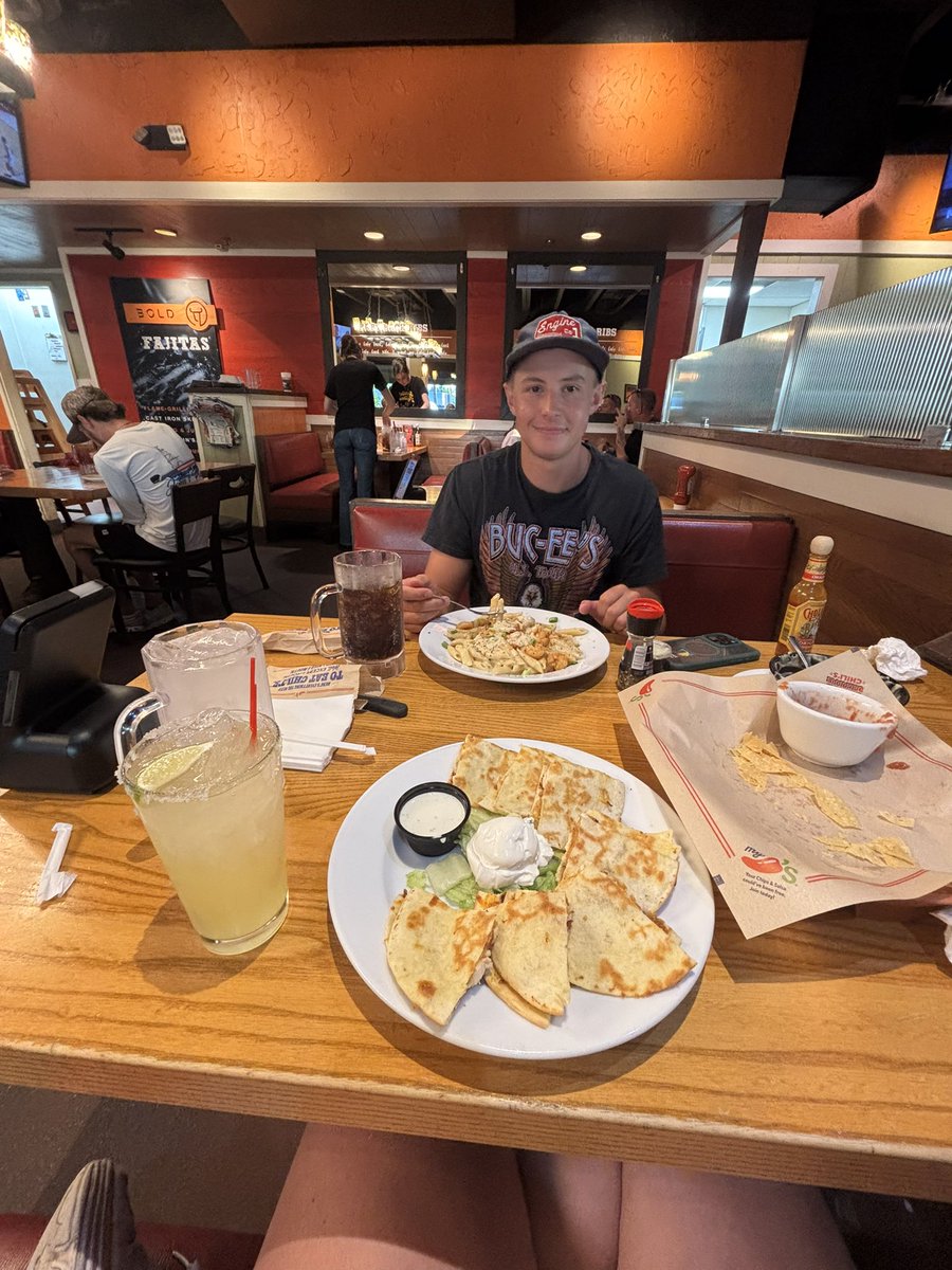 ⋆ cj ⋆ tweet media