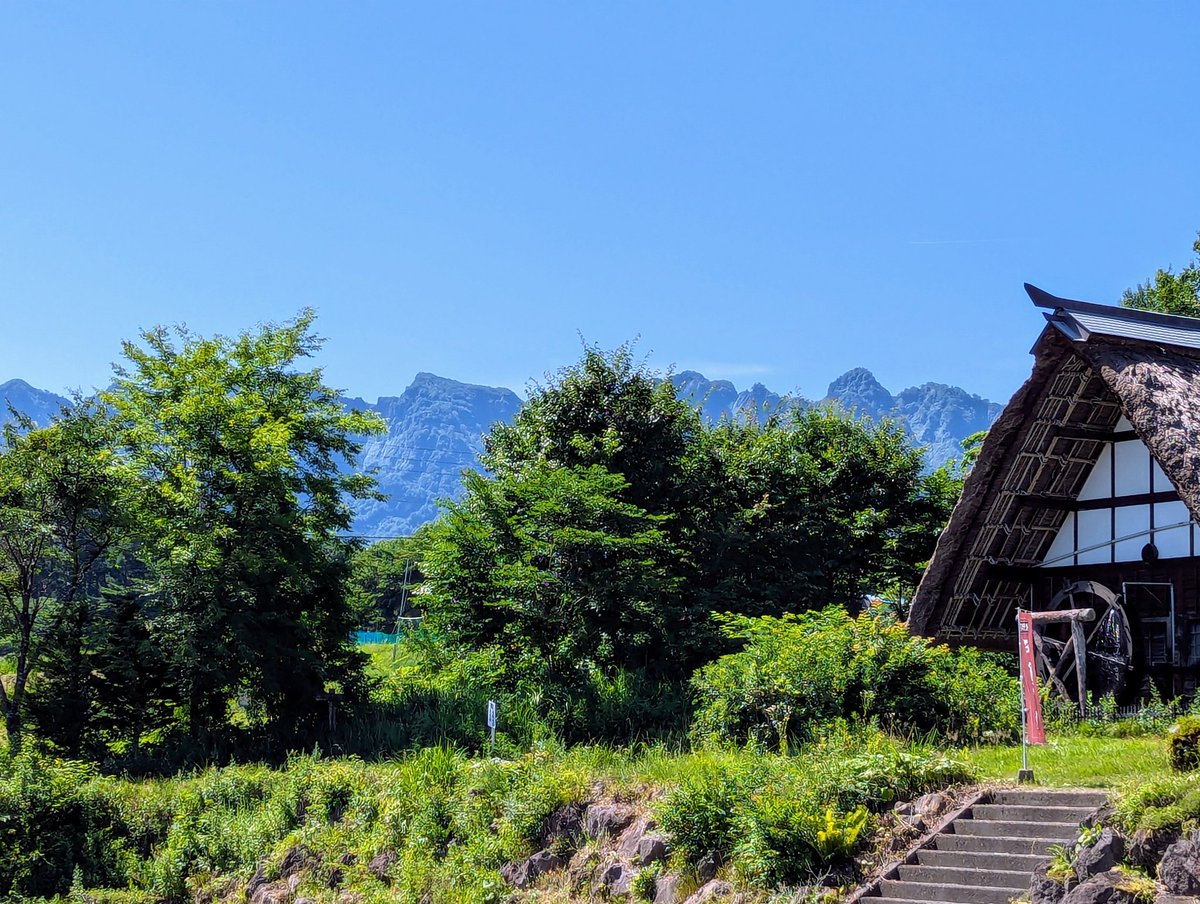 ecosameshima's tweet photo. 昨日訪問した長野県戸隠にある県立吉田高校戸隠分校にはそば部がある。そば打ち全国大会強豪校だそう。
優勝したという高校生に指南を受けながらそば打ち体験。地域ならではの部活は素晴らしいね。
https://t.co/yHxAc5tqxp https://t.co/NfdtNZpWHf