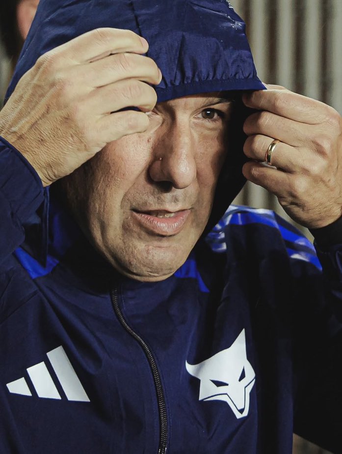 SemClubismo_FC's tweet photo. O que este senhor transformou o Cruzeiro em um time altamente competitivo e intenso é loucura

Leonardo Jardim faz um trabalho impecável. Potencializando seus melhores jogadores e mantendo solidez defensiva

Ah e com praticamente o mesmo elenco do ano passado… https://t.co/nugY6bQjiG