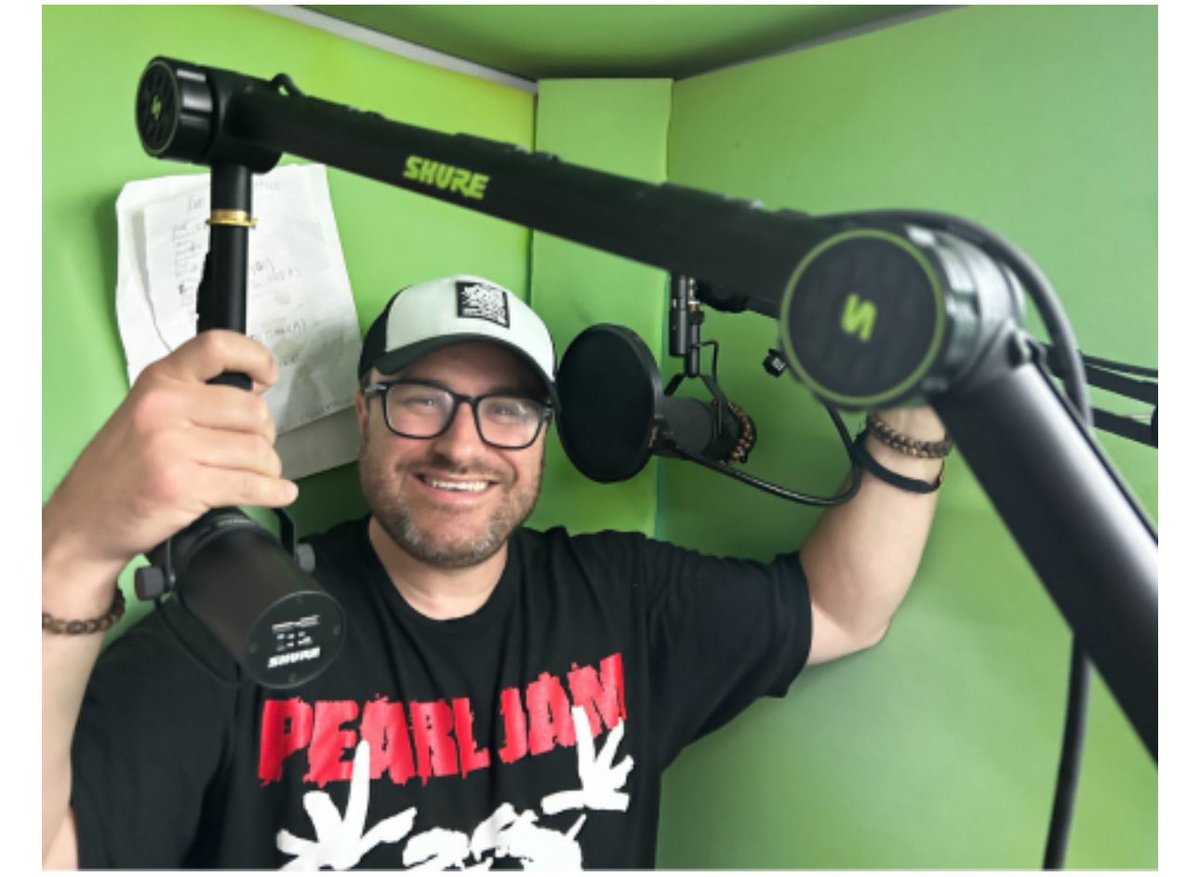7MinStoriesPod's tweet image. Great article about @AaronCalafato and 7 Minute Stories just released in @ClevelandMag! clevelandmagazine.com/entertainment/…