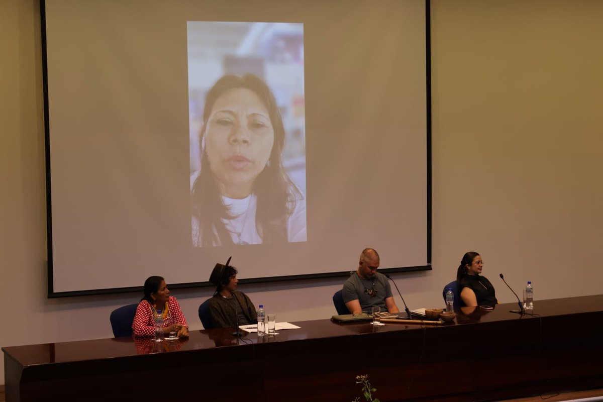 🌿 ¡Revivimos la voz de las Guardianas del Saber! 🌿

El pasado viernes 11 de julio, el Hemiciclo de FLACSO fue testigo de un encuentro poderoso entre tradición y presente. 

Gracias al respaldo de SENADI, FLACSO, Conservación Internacional y el Gobierno de Francia, este espacio