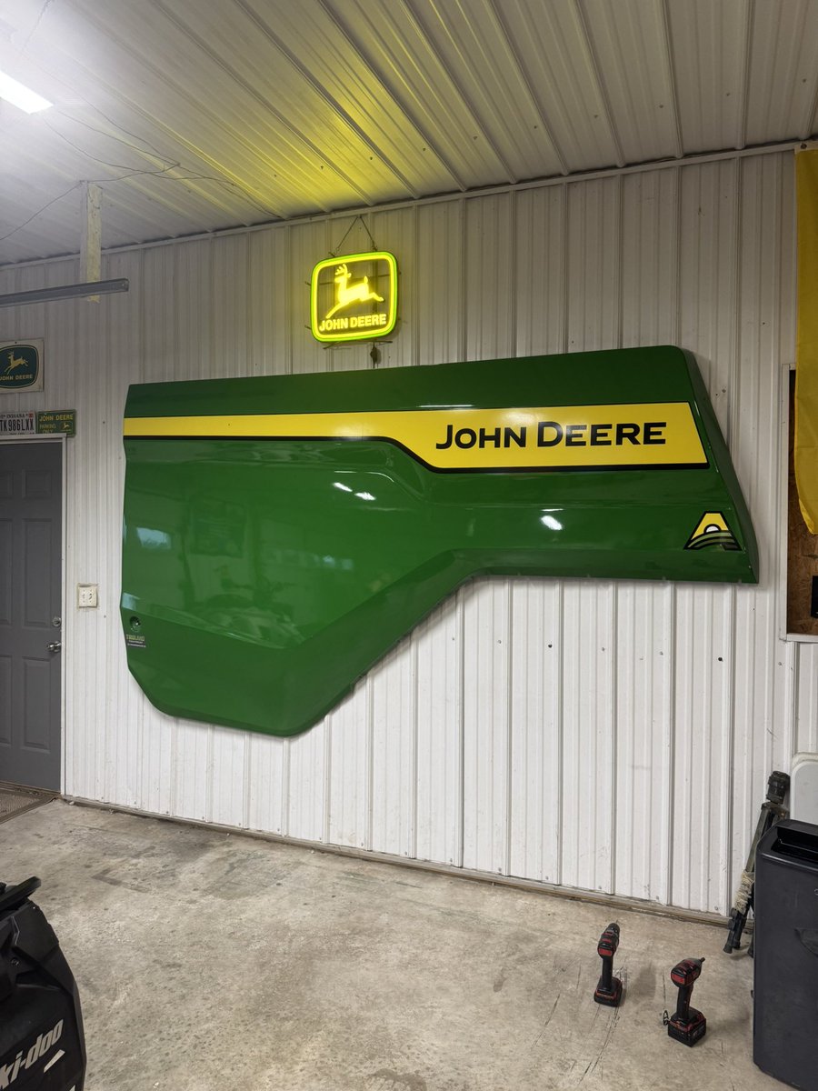 Hey <a href="/apasztor82/">Andy Pasztor 🧼🧽</a>  I need another Andy clean sticker for the new garage and bar decoration 🍻