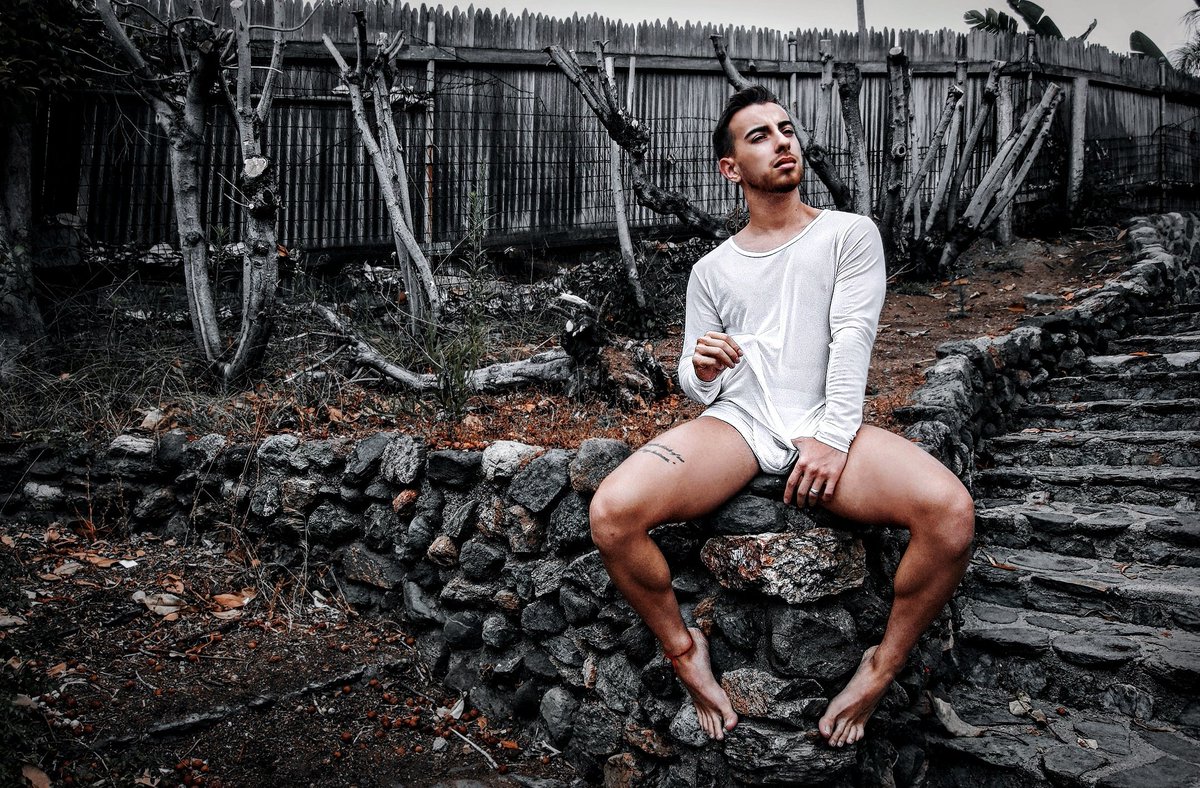 📸 Now Booking Nude &amp; Provocative Photography Sessions! 📸

Celebrating confidence, art, and self-expression.
🤝 Open to collaborations — Let’s create something powerful!
📅 Weekends Only
📍 Orange County, CA
✨ Full Frontal Optional — Respectful &amp; Artistic Approach

Unleash your