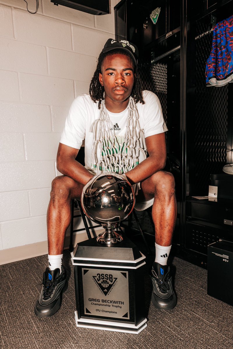 5⭐️ guard Caleb Holt a Huntsville native and standout for Game Elite continues to build an elite resume! The two time state champion three time gold medalist and Adidas EuroCamp MVP has now added 3SSB Championship to his list of accomplishments! Holt helped lead Game Elite to a