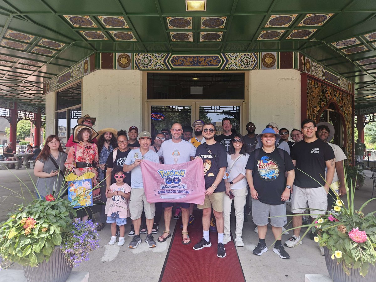 Thanks to everyone who joined us yesterday for Hisuian Lilligant Raid Day! Got a bit stormy at the end but hopefully everyone got something good!

Special thanks to Pagoda Ice Cream Shop for joining us for the group photo!

#PokemonGO 
#communityambassador