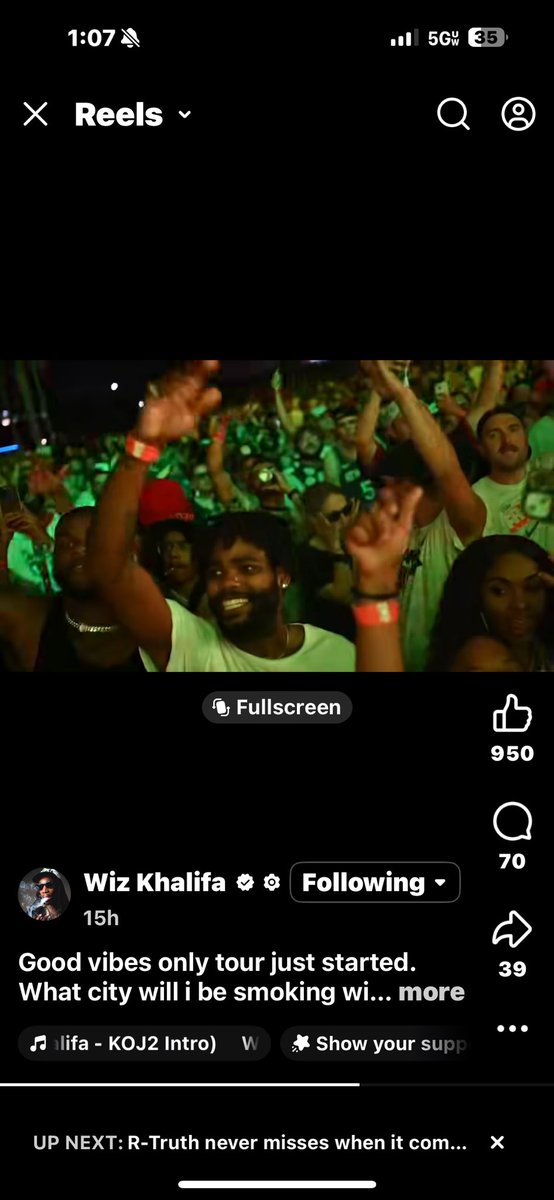 SixTooLit's tweet photo. Calling ts a movie would be an understatement. Good vibes baby. @FeddTheGod @wizkhalifa @CHEVYWOODS @DJBonics #GoodVibesOnlyTour https://t.co/3e1rnk6fSS