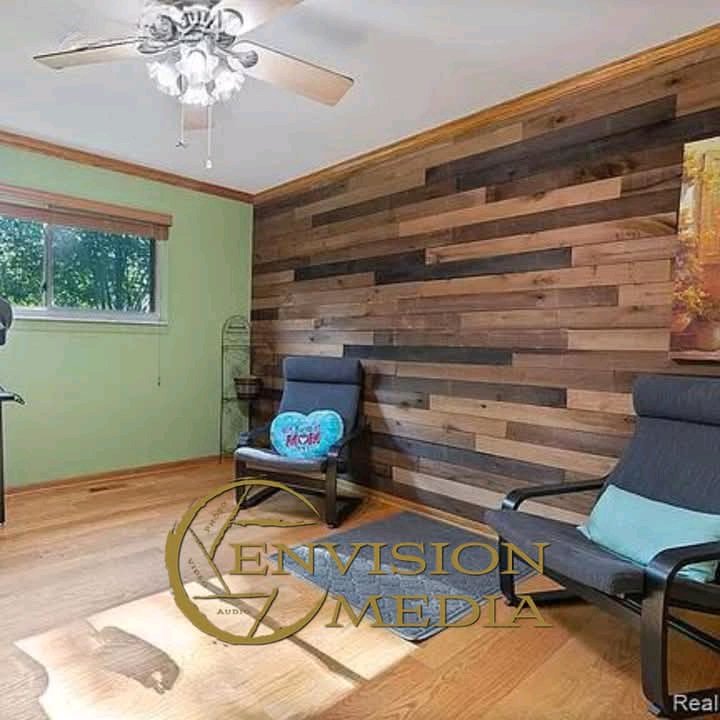 EnvisionMedia5's tweet photo. Envision the future of real estate marketing! Our photography services capture the essence of your property, creating an irresistible allure for potential buyers. Learn more at https://t.co/JLgiyPgfxN. #FutureOfRealEstate #PropertyEssence https://t.co/ecWM7MdTqd