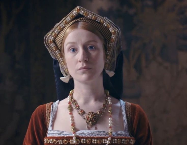 asoiafthinker's tweet image. "As Catelyn held her, she remembered the slender, high-breasted girl who'd waited beside her that day in the sept at Riverrun. How lovely and full of hope she had been."
- Lady Lysa Arryn