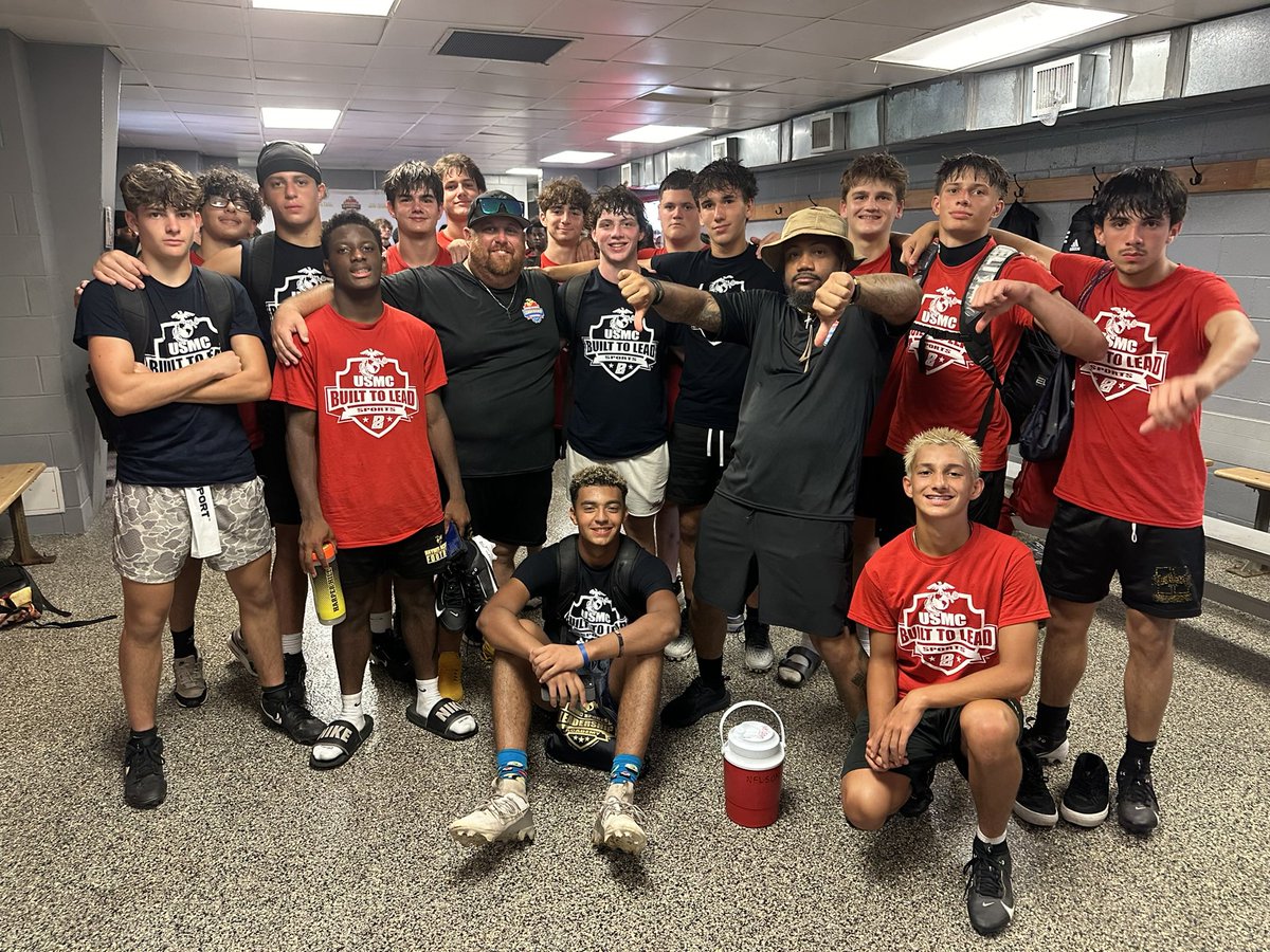 Shout out to the Yellow Jackets for Finishing #2 in the team challenge yesterday at the USMC Sports
football camp yesterday #SWARM