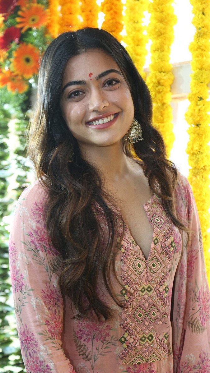 RocketRampz1's tweet photo. #RashmikaMandanna
Lot 1 https://t.co/AHp44k2VT7