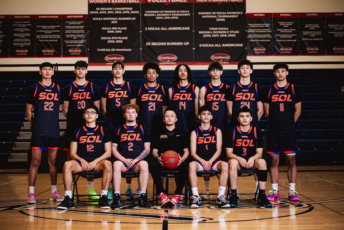 AzSolBasketball's tweet photo. AZ SOL IS STILL RECRUITING‼️‼️‼️ Looking for 4 spots to be filled by the end of the month🚨📈 
POST GRAD OPPORTUNITY🏀
Extra year of development✅
College teams on schedule ✅
Travel out of the city✅
D1/D2 Juco
NAIA programs
DM US INFO

@Coachjay0524 https://t.co/rH1BdCh3Cx