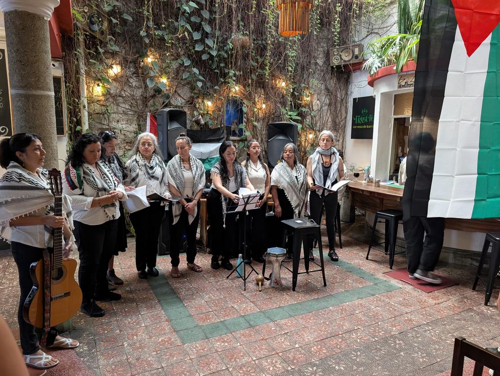 El coro Sindecoro siempre presente 🍉