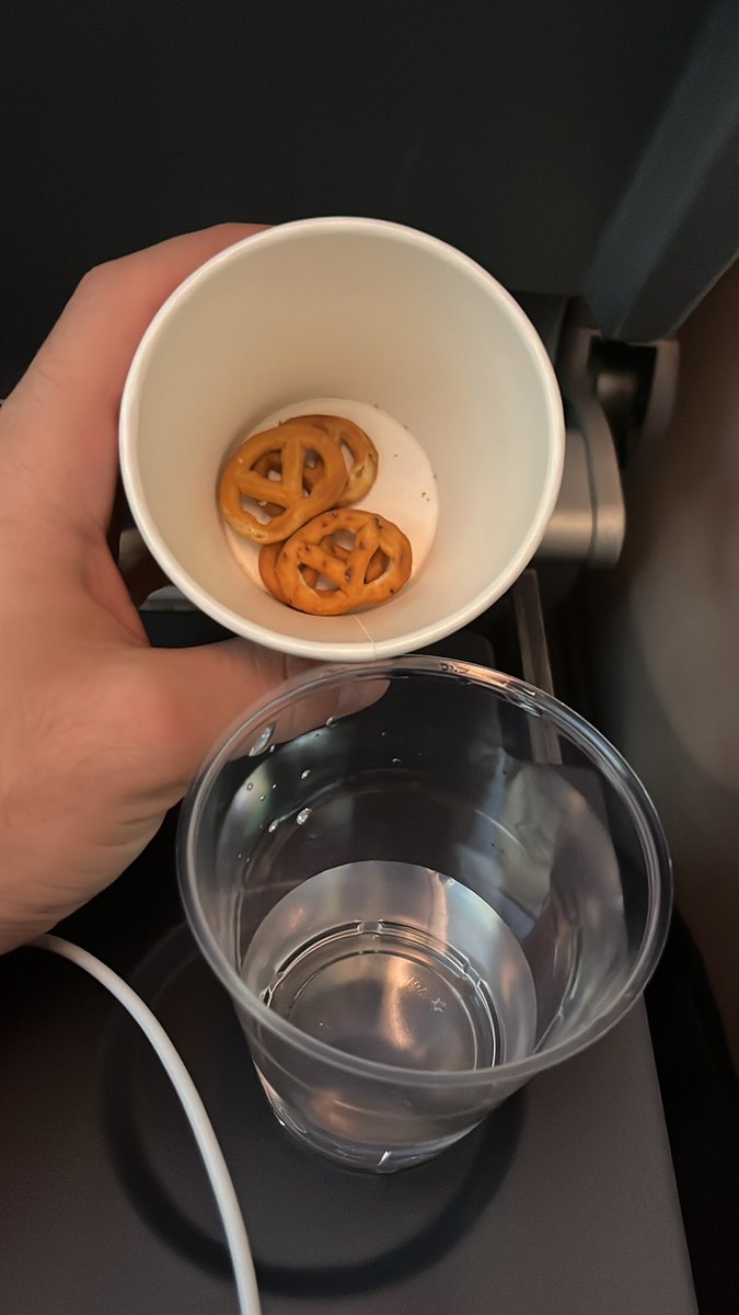 School Drugs (@schooldrugsnj) on Twitter photo Four pretzels and a cup of water for a three hour flight delay. Thanks <a href="/flynorse/">Norse Atlantic Airways</a> Four pretzels and a cup of water for a three hour flight delay. Thanks <a href="/flynorse/">Norse Atlantic Airways</a>