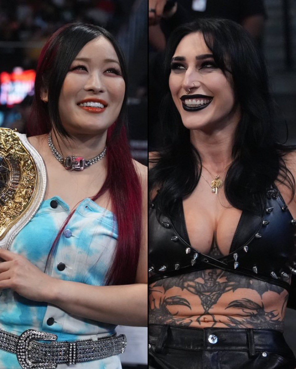 RheaAllDay's tweet image. A very specific group of WWE fans is about to be seriously angry after tonight
AND I LOVE IT😭
#WWEEvolution