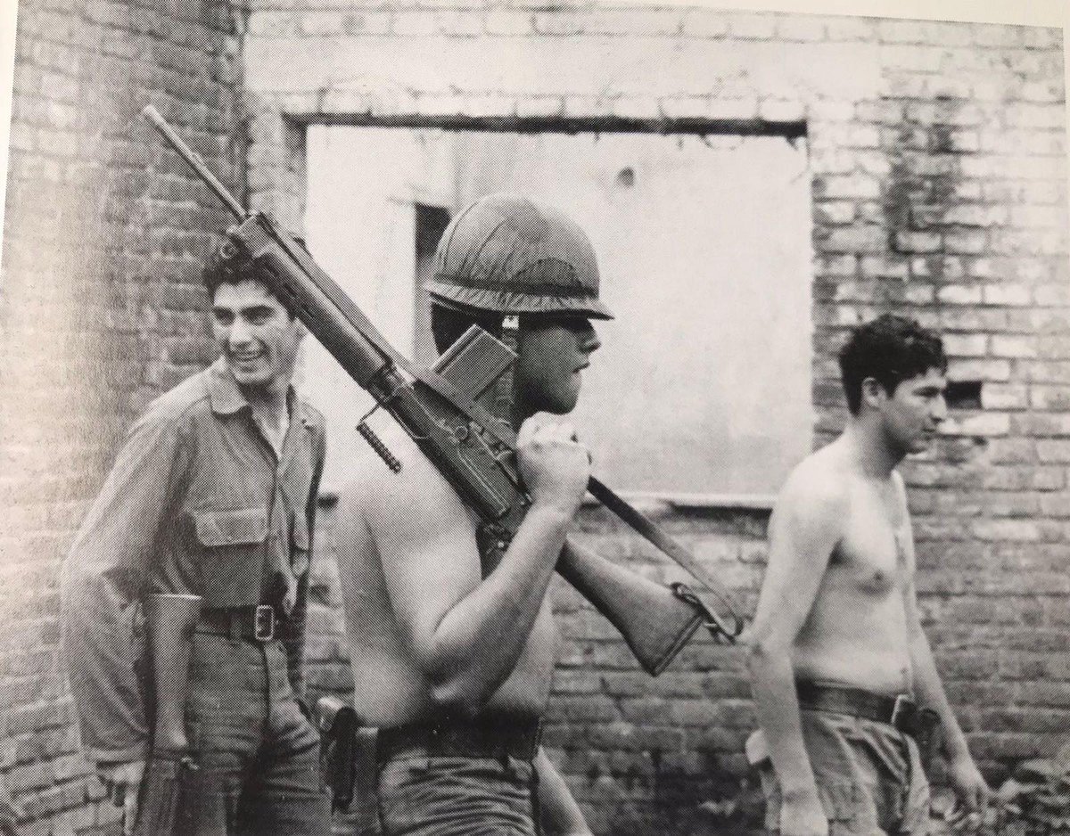 Soldado Argentino durante el operativo Independencia en los montes Tucumanos. 1975.FOTO: colección de Miguel Angel Cuartelo. #argentina #ejércitoargentino #soldadoargentino #argentinaatwar